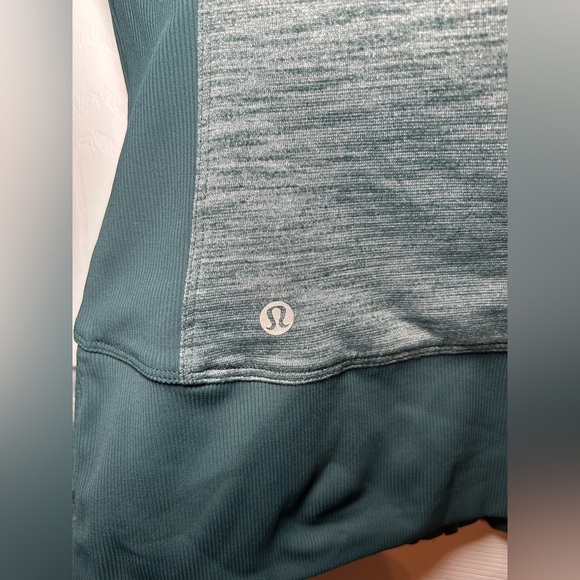 Lululemon In Flux Reversible Jacket- Dark Fuel/ Size 6 - Picture 8 of 13